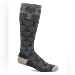 Sockwell Heart Throb S/M/L Women's Non Cushion Compression Socks (SW63W)